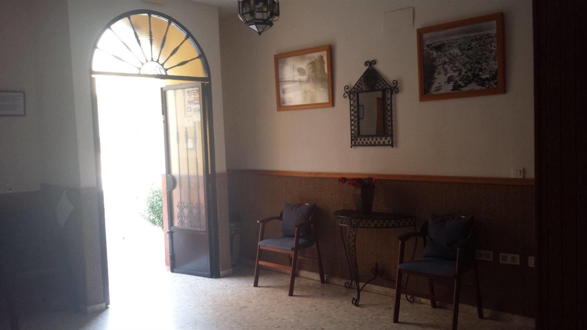 Hostal Patio Andaluz Punta Umbría Buitenkant foto